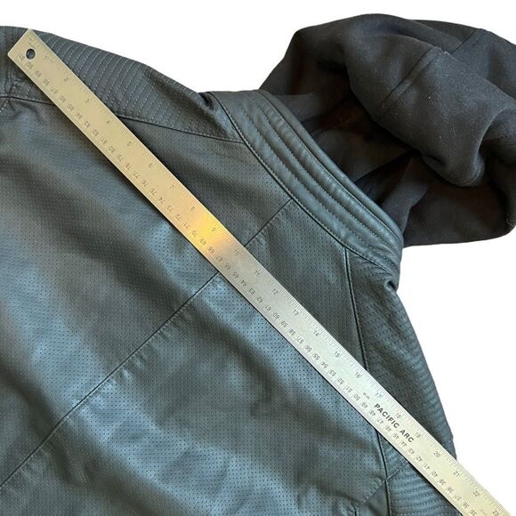 GUESS Black Hooded Lightweight Vegan Faux Leather Moto Zip Jacket - Picture 13 of 16